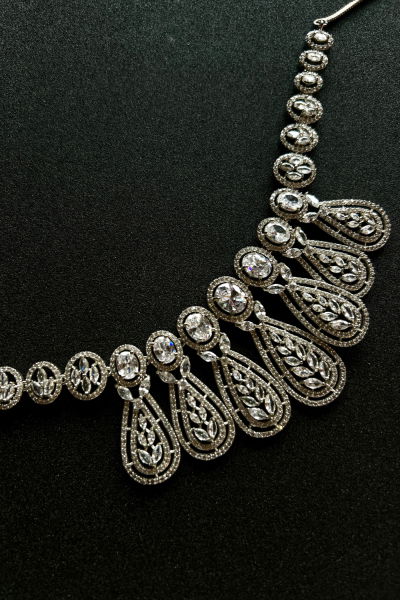 DIANA NECK PIECE