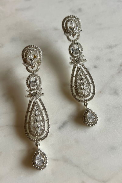 NIRAWATI DROP EARRINGS